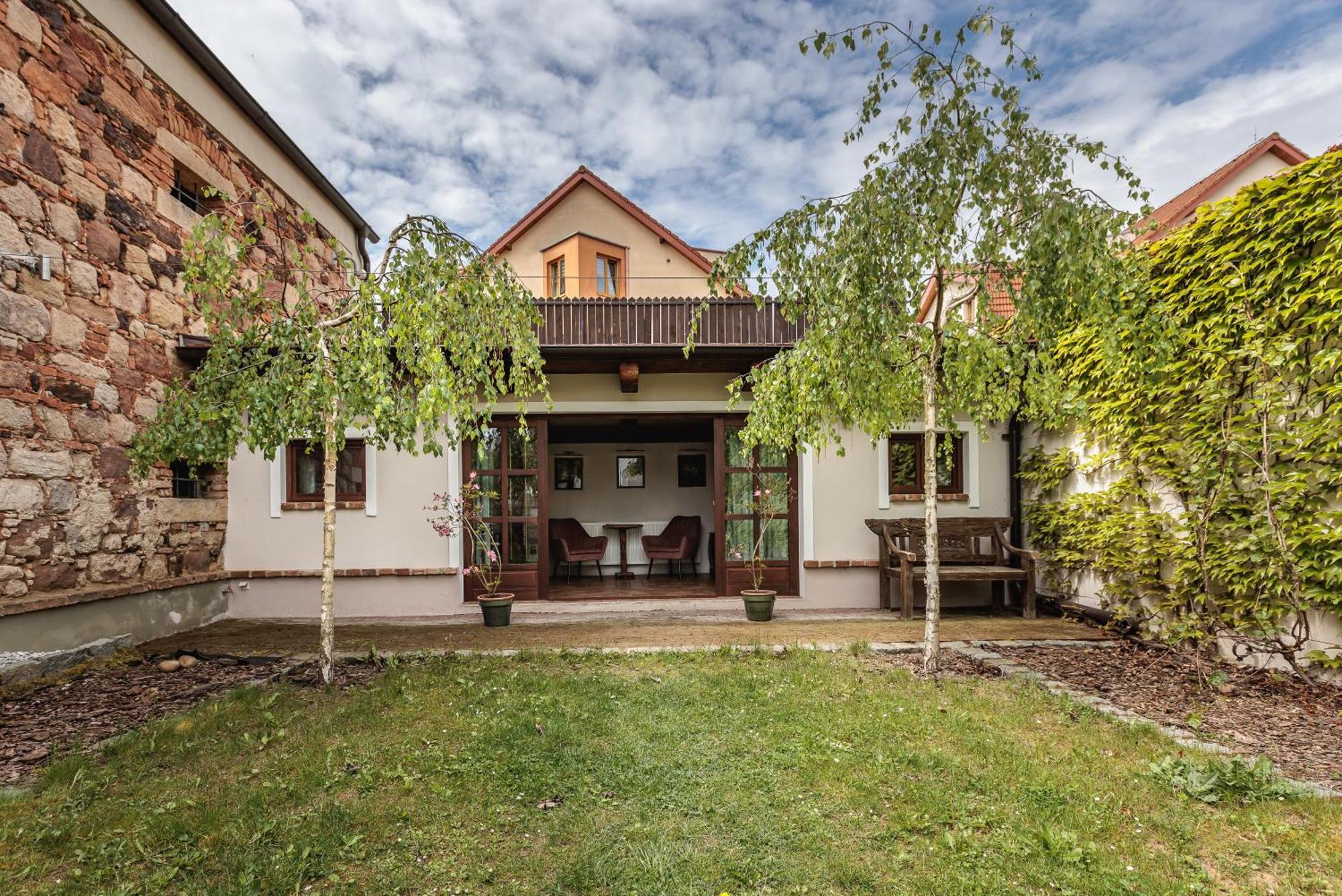 Barokni Spejchar Hotell Tlučná Exteriör bild