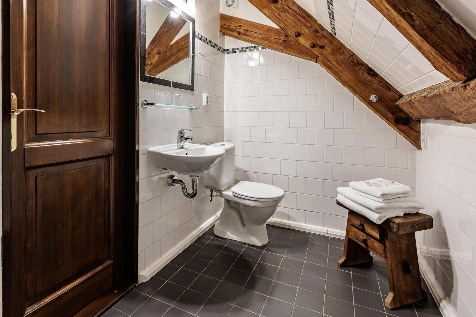 Barokni Spejchar Hotell Tlučná Exteriör bild